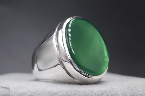 Anello uomo fatto - , mano