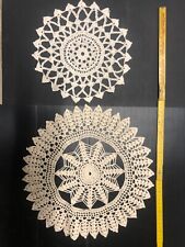 set di due bellissimi centrini fatto  a mano diametro 23cm e 33cm