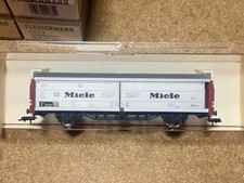 Fleischmann 5338 Carro merci pareti scorrevoli Miele DB scala H0