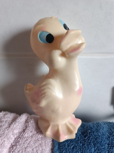 Pupazzo gomma ledra - gomma,