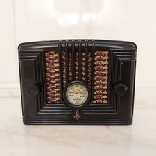 Radio d'epoca in miniatura