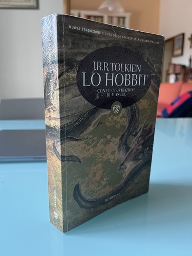 Tolkien lo hobbit con - -,