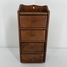 Mensola da parete sospesa vintage in legno stile farmacia con 4 cassetti spezie