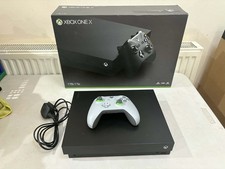 Microsoft Xbox One X 1TB Console Nera + Controller - Ottime condizioni