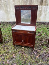 PETINOUSE O TOELETTA DEI PRIMI