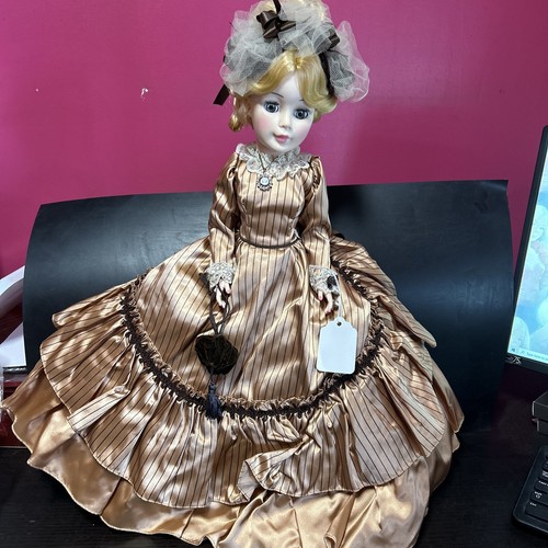 Bambola vintage madame - vintage,