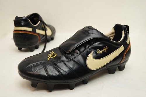 Scarpe con tacchetti calcio