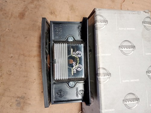 Luce targa originale nissan - luce,