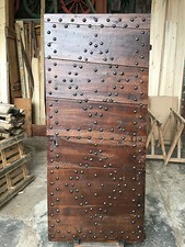 porta antica chiodata rustica