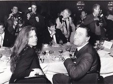 foto cinema Alberto Sordi Ornella Muti anni 80 Ezio Greggio attori televisione