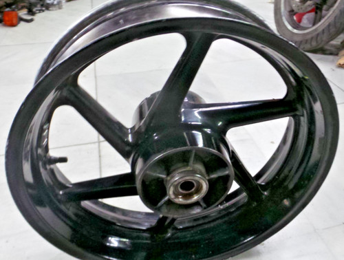 Honda cbr 400 - 400, ruota