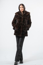 Giacca in vera pelliccia di visone orizzontale in mogano con cappuccio