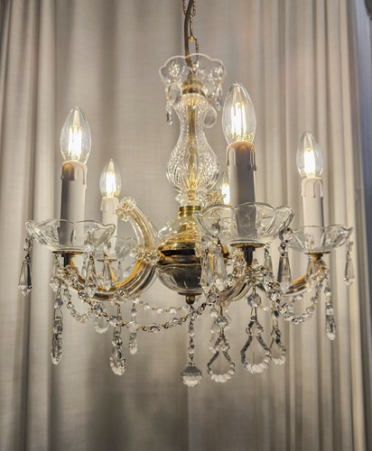 Lampadario tutto cristallo - in,