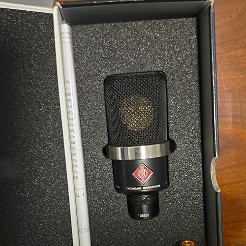 Neumann tlm 102 microfono - 102, a