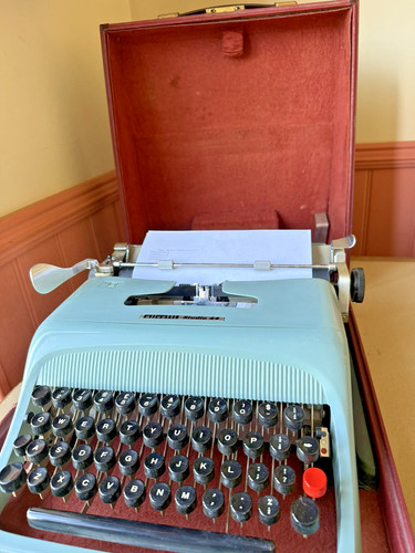 Olivetti studio vintage - studio, 44