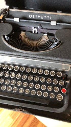 Macchina scrivere olivetti - da,