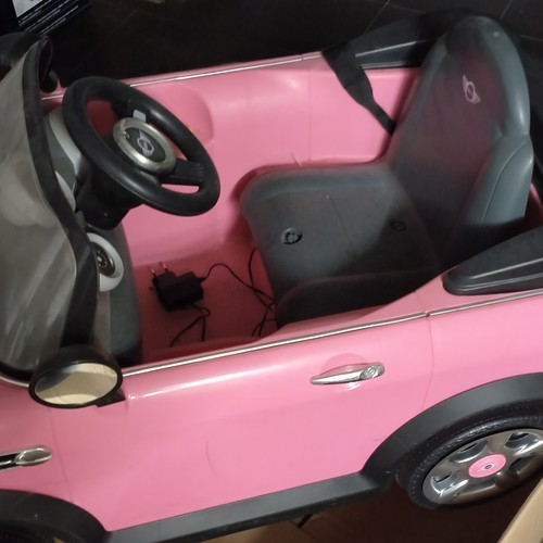 Auto giocattolo cavalcabile