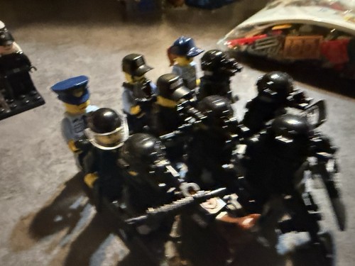 Minifigure lego swat e - swat,