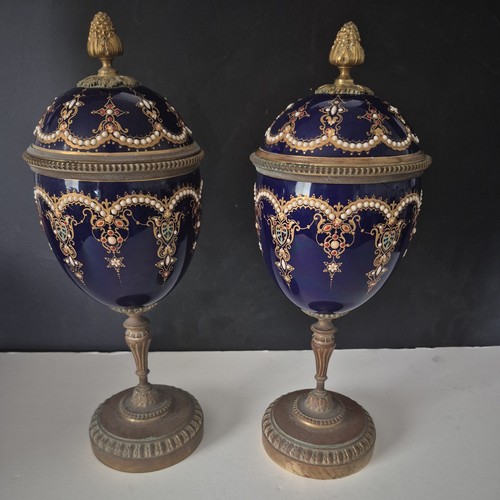 Coppia antiche urne - di,