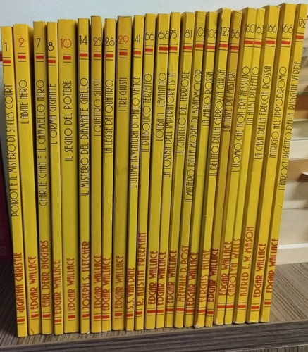 Lotto libri giallo - 23,