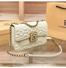 Borsa donna design lusso 2025