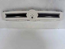 735513182 Griglia anteriore