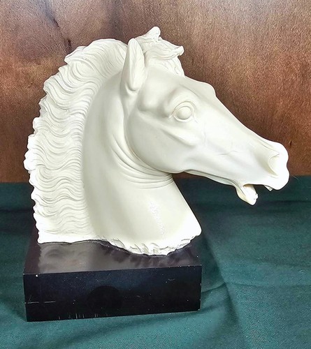 Scultura testa cavallo - di,