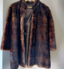 Elegante cappotto di visone