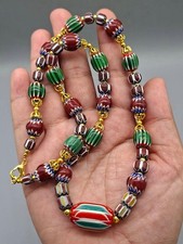 Collana di perle di vetro