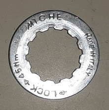 Ghiera chiusura pacco pignoni marcata MICHE diametro filettato mm 28,4