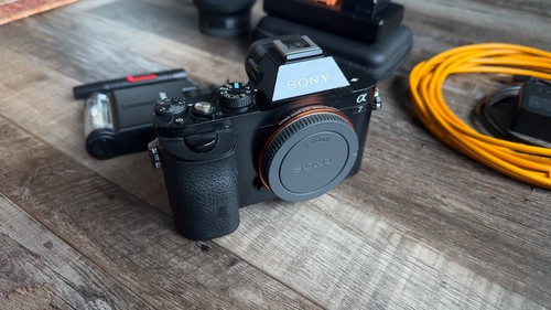 Sony mark zeiss fe 2 - 1,,