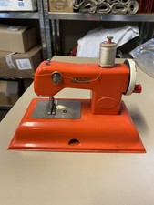 Rara macchina da cucire per