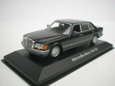 Maxichamps Mercedes-Benz 560