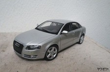 Minichamps Audi A4 1 18 auto in miniatura argento