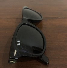 Rayban     Wayfarer (RB 2140).