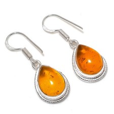 Orecchino gioiello fatto a