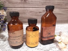 VINRAGE FARMACIA TRE BOTTIGLIETTE PRODOTTO FARMACEUTICO VUOTE VETRO AMBRATO