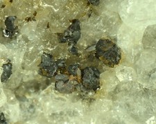 Metacinnabro cinabro - metacinnabro,