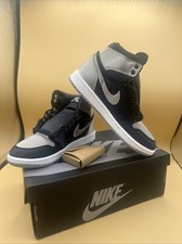 Size 6 W-Jordan 1 Retro High