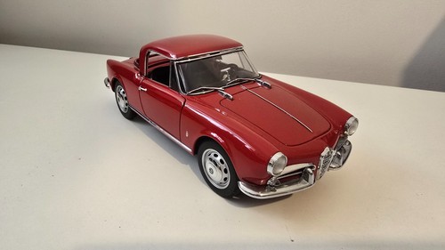 Autoart alfa romeo - 1/18,
