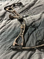hoyt charge. Color is camo 