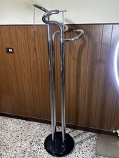 Appendiabiti scultoreo in