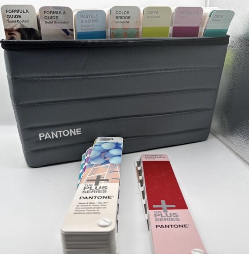 Pantone plus set - pantone, di