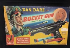 pistola a razzo vintage Dan