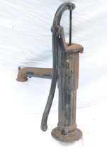 Antica Pompa Manuale Acqua