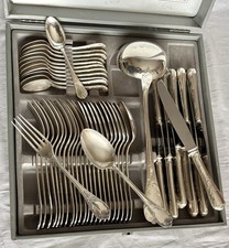 MENAGERE EN METAL ARGENTE