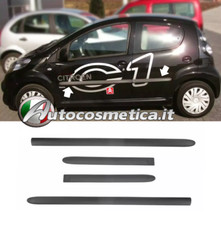Protezioni porte fasce portiere 3D in plastica nera per Citroen C1 5P 2005-2011