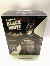 BATMAN BLACK AND WHITE STATUE