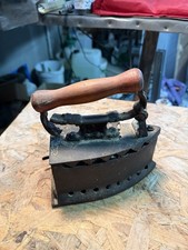 Ferro da stiro antico a