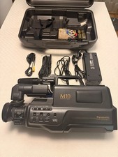 Videocamera  PANASONIC M 10  Accessori Faretto Esterno E Batteria.